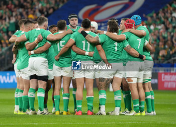 2023-09-23 - Team Ireland during the World Cup 2023, Pool B rugby union match between South Africa and Ireland on September 23, 2023 at Stade de France in Saint-Denis near Paris, France - RUGBY - WORLD CUP 2023 - SOUTH AFRICA V IRELAND - WORLD CUP - RUGBY