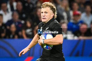 2023-09-29 - Damian MCKENZIE of New Zealand during the World Cup 2023, Pool A rugby union match between New Zealand and Italy on September 29, 2023 at Groupama Stadium in Decines-Charpieu near Lyon, France - RUGBY - WORLD CUP 2023 - NEW ZEALAND V ITALY - WORLD CUP - RUGBY