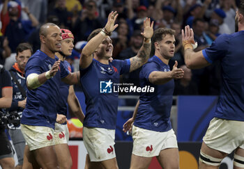 2023-10-06 - Matthieu Jalibert of France celebrates scoring a try between Gael Fickou, Louis Bielle-Biarrey, Damian Penaud of France during the World Cup 2023, Pool A rugby union match between France and Italy on October 6, 2023 at Groupama Stadium in Decines-Charpieu near Lyon, France - RUGBY - WORLD CUP 2023 - FRANCE V ITALY - WORLD CUP - RUGBY