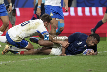 2023-10-06 - Peato Mauvaka of France scores a try during the World Cup 2023, Pool A rugby union match between France and Italy on October 6, 2023 at Groupama Stadium in Decines-Charpieu near Lyon, France - RUGBY - WORLD CUP 2023 - FRANCE V ITALY - WORLD CUP - RUGBY