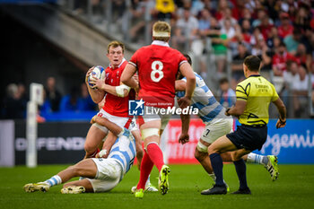 2023-10-14 - Aaron Wainwright (Wales) during a RUGBY WORLD CUP FRANCE 2023 match between Wales and Argentina at Stade de Marseille, in Marseille, ,France on October 14, 2023. (Photo / Felipe Mondino) - 2023 RUGBY WORLD CUP - WALES VS ARGENTINA - WORLD CUP - RUGBY
