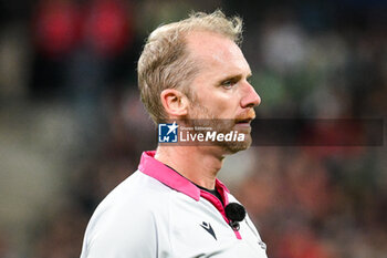 2023-10-14 - Referee Wayne BARNES during the World Cup 2023, Quarter-final rugby union match between Ireland and New Zealand on October 14, 2023 at Stade de France in Saint-Denis near Paris, France - RUGBY - WORLD CUP 2023 - 1/4 - IRELAND V NEW ZEALAND - WORLD CUP - RUGBY
