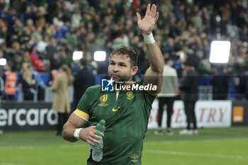 2023-10-15 - Cobus Reinach of South Africa salutes the supporters following the World Cup 2023, Quarter-final rugby union match between France and South Africa on October 15, 2023 at Stade de France in Saint-Denis near Paris, France - RUGBY - WORLD CUP 2023 - 1/4 - FRANCE V SOUTH AFRICA - WORLD CUP - RUGBY