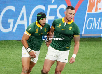 2023-10-15 - Cheslin Kolbe of South Africa celebrates a try with Jesse Kriel during the World Cup 2023, Quarter-final rugby union match between France and South Africa on October 15, 2023 at Stade de France in Saint-Denis near Paris, France - RUGBY - WORLD CUP 2023 - 1/4 - FRANCE V SOUTH AFRICA - WORLD CUP - RUGBY