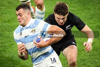 2023-10-20 - Emiliano BOFFELLI of Argentina and Beauden BARRETT of New Zealand during the World Cup 2023, Semi-final rugby union match between Argentina and New Zealand on October 20, 2023 at Stade de France in Saint-Denis near Paris, France - RUGBY - WORLD CUP - 1/2 - ARGENTINA V NEW ZEALAND - WORLD CUP - RUGBY