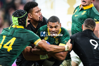 2023-10-28 - Ardie SAVEA of New Zealand and Damian WILLEMSE of South Africa during the World Cup 2023, Final rugby union match between New Zealand and South Africa on October 28, 2023 at Stade de France in Saint-Denis near Paris, France - RUGBY - WORLD CUP 2023 - FINAL - NEW ZEALAND V SOUTH AFRICA - WORLD CUP - RUGBY