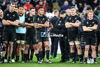 2023-10-28 - Players of New Zealand look dejected during the World Cup 2023, Final rugby union match between New Zealand and South Africa on October 28, 2023 at Stade de France in Saint-Denis near Paris, France - RUGBY - WORLD CUP 2023 - FINAL - NEW ZEALAND V SOUTH AFRICA - WORLD CUP - RUGBY