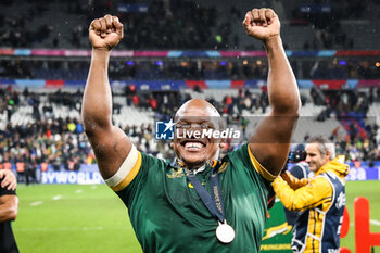 2023-10-28 - Mbongeni MBONAMBI of South Africa celebrates the victory with his medal during the World Cup 2023, Final rugby union match between New Zealand and South Africa on October 28, 2023 at Stade de France in Saint-Denis near Paris, France - RUGBY - WORLD CUP 2023 - FINAL - NEW ZEALAND V SOUTH AFRICA - WORLD CUP - RUGBY