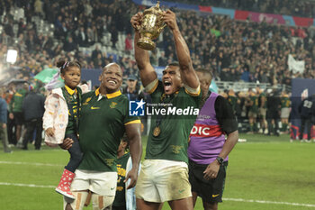 2023-10-28 - Bongi Mbonambi, Damian Willemse of South Africa celebrate the victory following the World Cup 2023, Final rugby union match between New Zealand (All Blacks) and South Africa (Springboks) on October 28, 2023 at Stade de France in Saint-Denis near Paris, France - RUGBY - WORLD CUP 2023 - FINAL - NEW ZEALAND V SOUTH AFRICA - WORLD CUP - RUGBY