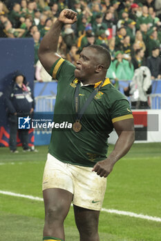 2023-10-28 - Trevor Nyakane of South Africa celebrates the victory following the World Cup 2023, Final rugby union match between New Zealand (All Blacks) and South Africa (Springboks) on October 28, 2023 at Stade de France in Saint-Denis near Paris, France - RUGBY - WORLD CUP 2023 - FINAL - NEW ZEALAND V SOUTH AFRICA - WORLD CUP - RUGBY