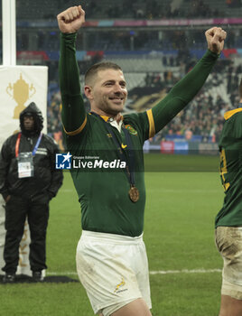 2023-10-28 - Willie Le Roux of South Africa celebrates the victory following the World Cup 2023, Final rugby union match between New Zealand (All Blacks) and South Africa (Springboks) on October 28, 2023 at Stade de France in Saint-Denis near Paris, France - RUGBY - WORLD CUP 2023 - FINAL - NEW ZEALAND V SOUTH AFRICA - WORLD CUP - RUGBY