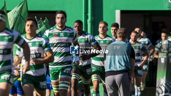 2023-11-05 - benetton Treviso comes onto the pitch - BENETTON RUGBY VS EMIRATES LIONS - UNITED RUGBY CHAMPIONSHIP - RUGBY