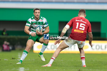 2023-10-29 - Edoardo Padovani (Benetton Rugby) hindered by Shane Daly (Munster Rugby) - BENETTON RUGBY VS MUNSTER RUGBY - UNITED RUGBY CHAMPIONSHIP - RUGBY