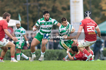 2023-10-29 - Filippo Drago (Benetton Rugby) in action against Joey Carbery (Munster Rugby) - BENETTON RUGBY VS MUNSTER RUGBY - UNITED RUGBY CHAMPIONSHIP - RUGBY