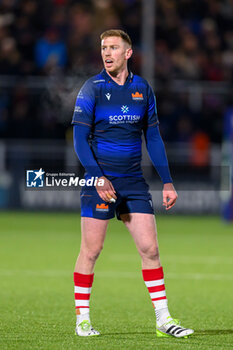 2023-11-24 - Ben Healy of Edinburgh Rugby during the United Rugby Championship, rugby union match between Edinburgh Rugby and Benetton Rugby on 24 November 2023 at The Hive Stadium in Edinburgh, Scotland - RUGBY - UNITED RUGBY CHAMPIONSHIP - EDINBURGH V BENETTON - UNITED RUGBY CHAMPIONSHIP - RUGBY