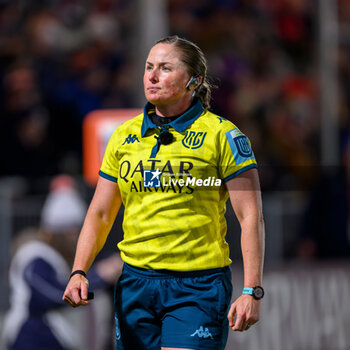 2023-11-24 - Referee Aimee Barrett-Theron (RSA) during the United Rugby Championship, rugby union match between Edinburgh Rugby and Benetton Rugby on 24 November 2023 at The Hive Stadium in Edinburgh, Scotland - RUGBY - UNITED RUGBY CHAMPIONSHIP - EDINBURGH V BENETTON - UNITED RUGBY CHAMPIONSHIP - RUGBY