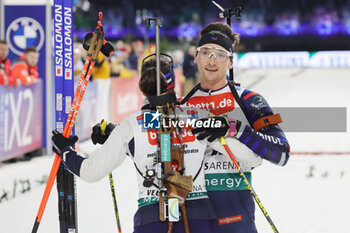 2023-12-28 - Fabien Claude and Julia Simon of France during the 2023 World Team Challenge, Biathlon event on December 28, 2023 at Veltins-Arena in Gelsenkirchen, Germany - BIATHLON - WORLD TEAM CHALLENGE 2023 - BIATHLON - WINTER SPORTS