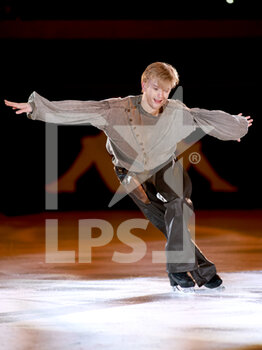 2023-02-25 - Daniel Grassl (Italy) - ICE SKATING - 2023 GALà DI PATTINAGGIO CINEMA ON-ICE - ICE SKATING - WINTER SPORTS