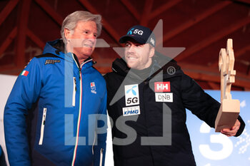28/01/2023 - Kilde Aleksander Aamodt (NOR) and Stefano Longo (vice president of FISI) - 2023 AUDI FIS SKI WORLD CUP - MEN'S SUPER G - SCI ALPINO - SPORT INVERNALI