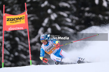 2023-12-17 - Alexis Pinturault (FRA) competes during the Audi FIS Alpine Ski World Cup, Men’s Giant Slalom race on Gran Risa Slope, Alta Badia on December 17, 2023, La Villa, Bozen, Italy. - AUDI FIS SKI WORLD CUP - MEN'S GIANT SLALOM - ALPINE SKIING - WINTER SPORTS