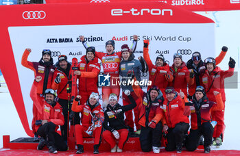 2023-12-17 - FIS Ski World Cup 2023-2024 - Men’s Giant Slalom Alta Badia

Team SUI
 - AUDI FIS SKI WORLD CUP - MEN'S GIANT SLALOM - ALPINE SKIING - WINTER SPORTS