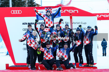 2023-12-17 - The Croatian team's celebration of the second place of ZUBCIC Filip (CRO) - AUDI FIS SKI WORLD CUP - MEN'S GIANT SLALOM - ALPINE SKIING - WINTER SPORTS