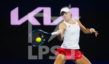 2023-01-01 - Magda Linette of Poland during the second tie at the 2023 United Cup Brisbane tennis tournament on January 1, 2023 in Brisbane, Australia - TENNIS - UNITED CUP 2023 - INTERNATIONALS - TENNIS