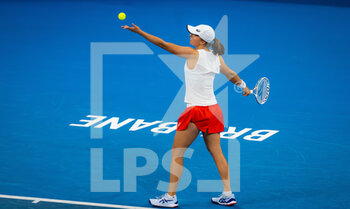 2023-01-02 - Iga Swiatek of Poland in action against Belinda Bencic of Switzerland during her second round-robin match at the 2023 United Cup Brisbane tennis tournament on January 2, 2023 in Brisbane, Australia - TENNIS - UNITED CUP 2023 - INTERNATIONALS - TENNIS