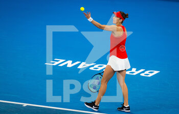 2023-01-02 - Belinda Bencic of Switzerland in action against Iga Swiatek of Poland during her second round-robin match at the 2023 United Cup Brisbane tennis tournament on January 2, 2023 in Brisbane, Australia - TENNIS - UNITED CUP 2023 - INTERNATIONALS - TENNIS