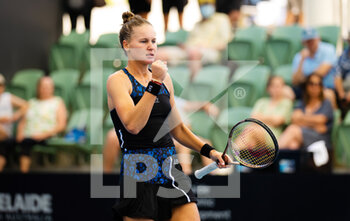 2023-01-06 - Veronika Kudermetova of Russia in action during the quarter-final of the 2023 Adelaide International 1, WTA 500 tennis tournament on January 6, 2023 in Adelaide, Australia - TENNIS - WTA - 2023 ADELAIDE INTERNATIONAL 1 - INTERNATIONALS - TENNIS