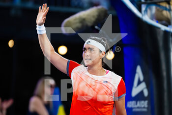 2023-01-06 - Ons Jabeur of Tunisia in action during the quarter-final of the 2023 Adelaide International 1, WTA 500 tennis tournament on January 6, 2023 in Adelaide, Australia - TENNIS - WTA - 2023 ADELAIDE INTERNATIONAL 1 - INTERNATIONALS - TENNIS