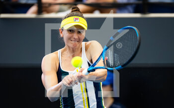 2023-01-07 - Irina-Camelia Begu of Romania in action during the semi-final of the 2023 Adelaide International 1, WTA 500 tennis tournament on January 7, 2023 in Adelaide, Australia - TENNIS - WTA - 2023 ADELAIDE INTERNATIONAL 1 - INTERNATIONALS - TENNIS