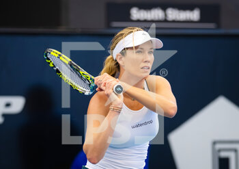 2023-01-09 - Danielle Collins of the United States in action during the first round of the 2023 Adelaide International 2, WTA 500 tennis tournament on January 9, 2023 in Adelaide, Australia - TENNIS - WTA - 2023 ADELAIDE INTERNATIONAL 2 - INTERNATIONALS - TENNIS