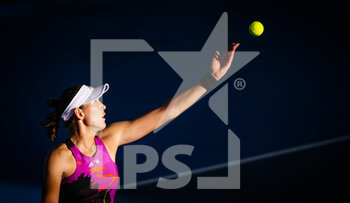 2023-01-09 - Garbine Muguruza of Spain in action during the first round of the 2023 Adelaide International 2, WTA 500 tennis tournament on January 9, 2023 in Adelaide, Australia - TENNIS - WTA - 2023 ADELAIDE INTERNATIONAL 2 - INTERNATIONALS - TENNIS