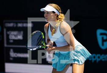 2023-01-11 - Danielle Collins of the United States in action during the second round of the 2023 Adelaide International 2, WTA 500 tennis tournament on January 11, 2023 in Adelaide, Australia - TENNIS - WTA - 2023 ADELAIDE INTERNATIONAL 2 - INTERNATIONALS - TENNIS