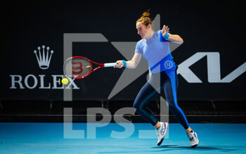 2023-01-17 - Madison Brengle of the United States in action against Claire Liu of the United States during the first round of the 2023 Australian Open, Grand Slam tennis tournament on January 17, 2023 in Melbourne, Australia - TENNIS - WTA - AUSTRALIA OPEN 2023 - WEEK 1 - INTERNATIONALS - TENNIS