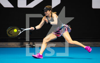 2023-01-20 - Katie Volynets of the United States in action against Veronika Kudermetova of Russia during the second round of the 2023 Australian Open, Grand Slam tennis tournament on January 19, 2023 in Melbourne, Australia - TENNIS - WTA - AUSTRALIA OPEN 2023 - WEEK 1 - INTERNATIONALS - TENNIS