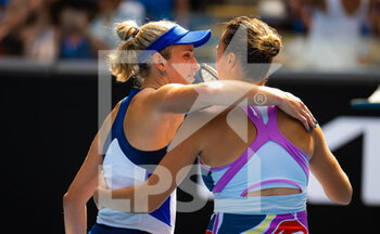 2023-01-21 - Elise Mertens of Belgium & Aryna Sabalenka of Belarus in action during the third round of the 2023 Australian Open, Grand Slam tennis tournament on January 21, 2023 in Melbourne, Australia - TENNIS - WTA - AUSTRALIA OPEN 2023 - WEEK 1 - INTERNATIONALS - TENNIS