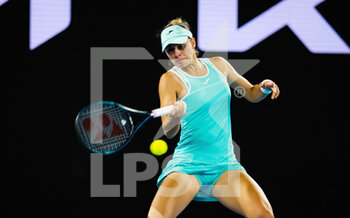 2023-01-21 - Magda Linette of Poland in action during the third round of the 2023 Australian Open, Grand Slam tennis tournament on January 21, 2023 in Melbourne, Australia - TENNIS - WTA - AUSTRALIA OPEN 2023 - WEEK 1 - INTERNATIONALS - TENNIS
