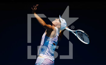 23/01/2023 - Iga Swiatek of Poland in action against Elena Rybakina of Kazakhstan during the fourth round of the 2023 Australian Open, Grand Slam tennis tournament on January 22, 2023 in Melbourne, Australia - TENNIS - WTA - AUSTRALIA OPEN 2023 - WEEK 1 - INTERNAZIONALI - TENNIS