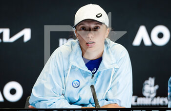 23/01/2023 - Iga Swiatek of Poland talks to the media after the fourth round against Elena Rybakina of Kazakhstan at the 2023 Australian Open, Grand Slam tennis tournament on January 22, 2023 in Melbourne, Australia - TENNIS - WTA - AUSTRALIA OPEN 2023 - WEEK 1 - INTERNAZIONALI - TENNIS