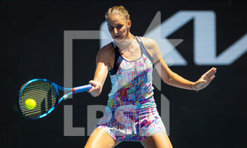 23/01/2023 - Karolina Pliskova of the Czech Republic in action against Shuai Zhang of China during the fourth round of the 2023 Australian Open, Grand Slam tennis tournament on January 23, 2023 in Melbourne, Australia - TENNIS - AUSTRALIA OPEN 2023 - WEEK 2 - INTERNAZIONALI - TENNIS