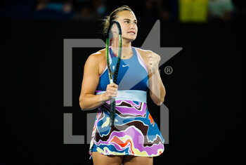 2023-01-27 - Aryna Sabalenka of Belarus in action against Magda Linette of Poland during the semi-final of the 2023 Australian Open, Grand Slam tennis tournament on January 26, 2023 in Melbourne, Australia - TENNIS - AUSTRALIA OPEN 2023 - WEEK 2 - INTERNATIONALS - TENNIS