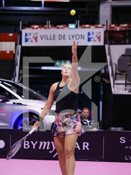 2023-01-30 - Jule Niemeier (GER) in action against Olga Danilovic (SRB) during the Open 6E Sens - Metropole de Lyon, WTA 250 tennis tournament on January 30, 2023 at Palais des Sports de Gerland in Lyon, France - TENNIS - WTA - OPEN 6E SENS 2023 - INTERNATIONALS - TENNIS