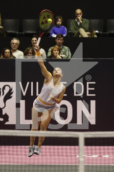 2023-02-03 - Jasmine PAOLINI of Italia during the Open 6E Sens - Metropole de Lyon, WTA 250 tennis tournament on February 3, 2023 at Palais des Sports de Gerland in Lyon, France - TENNIS - WTA - OPEN 6E SENS 2023 - INTERNATIONALS - TENNIS