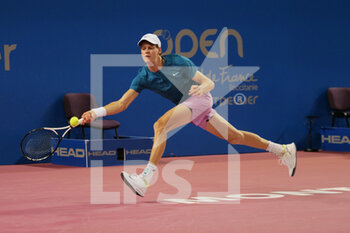 2023-02-11 - Jannik Sinner (ITA) in action against Lorenzo Sonego (ITA) during the Open Sud de France 2023, ATP 250 tennis tournament on February 10, 2023 at Sud de France Arena in Pérols near Montpellier, France - TENNIS - ATP - OPEN SUD DE FRANCE 2023 - INTERNATIONALS - TENNIS