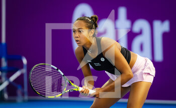 2023-02-12 - Leylah Fernandez of Canada in action during the second qualifications round of the 2023 Qatar Totalenergies Open, WTA 500 tennis tournament on February 12, 2023 in Doha, Qatar - TENNIS - WTA - QATAR TOTALENERGIES OPEN 2023 - INTERNATIONALS - TENNIS