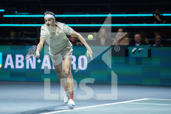 2023-02-14 - Lorenzo Sonego of Italy in action against Felix Auger-Aliassime of Canada during the ABN Amro Open 2023, ATP 500 tennis tournament on February 14, 2023 in Rotterdam, Netherlands - TENNIS - ATP - ABN AMRO OPEN 2023 - INTERNATIONALS - TENNIS