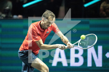 2023-02-14 - Daniil Medvedev of Russia in action against Alejandro Davidovich Fokina of Spain during the ABN Amro Open 2023, ATP 500 tennis tournament on February 14, 2023 in Rotterdam, Netherlands - TENNIS - ATP - ABN AMRO OPEN 2023 - INTERNATIONALS - TENNIS