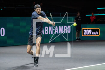 2023-02-16 - Gijs Brouwer of The Netherlands against Holger Rune of Denmark during the ABN Amro Open 2023, ATP 500 tennis tournament on February 16, 2023 in Rotterdam, Netherlands - TENNIS - ATP - ABN AMRO OPEN 2023 - INTERNATIONALS - TENNIS